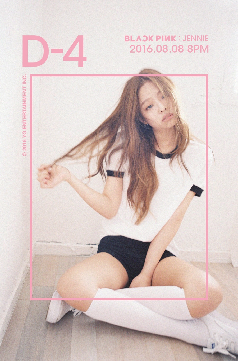 블랙핑크 제니, 데뷔 D-4 포스터 공개 '신비한 매력 폴폴'