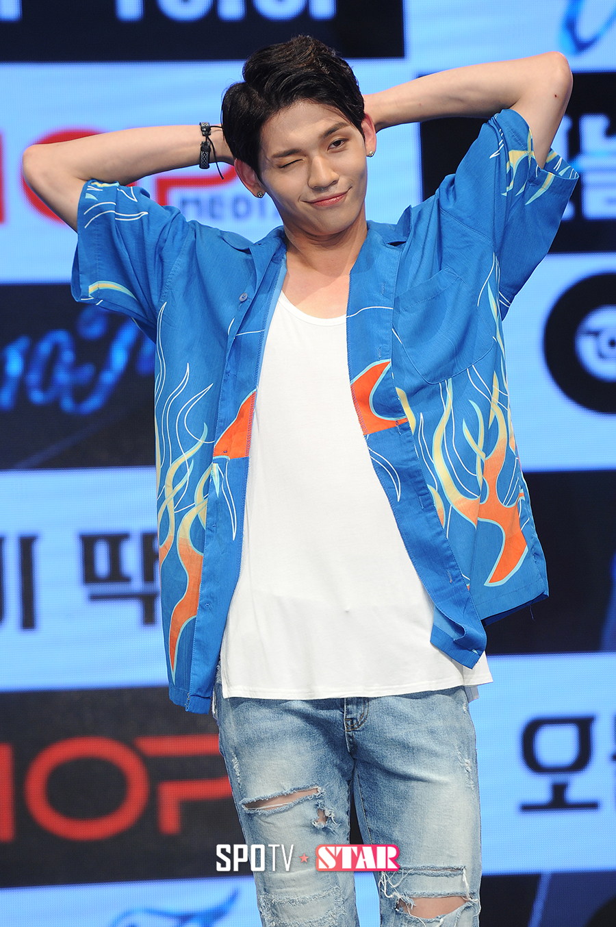 [포토S] 업텐션 쿤 '준비 많이 한 포즈'