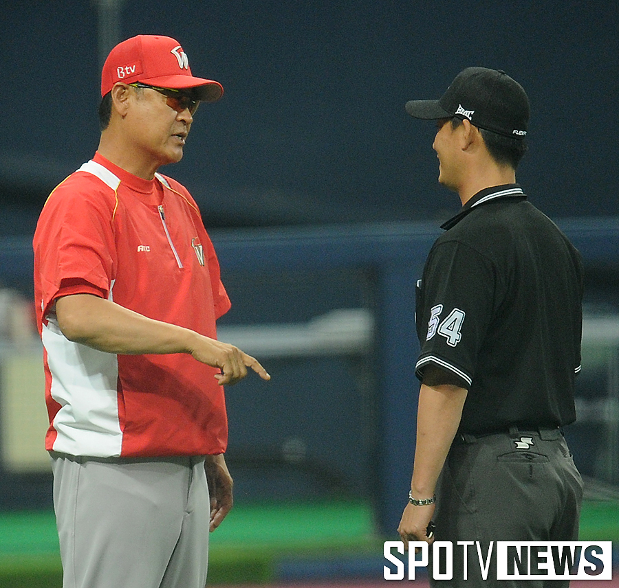 [포토S] 김용희 감독 '그게 보크인가요'