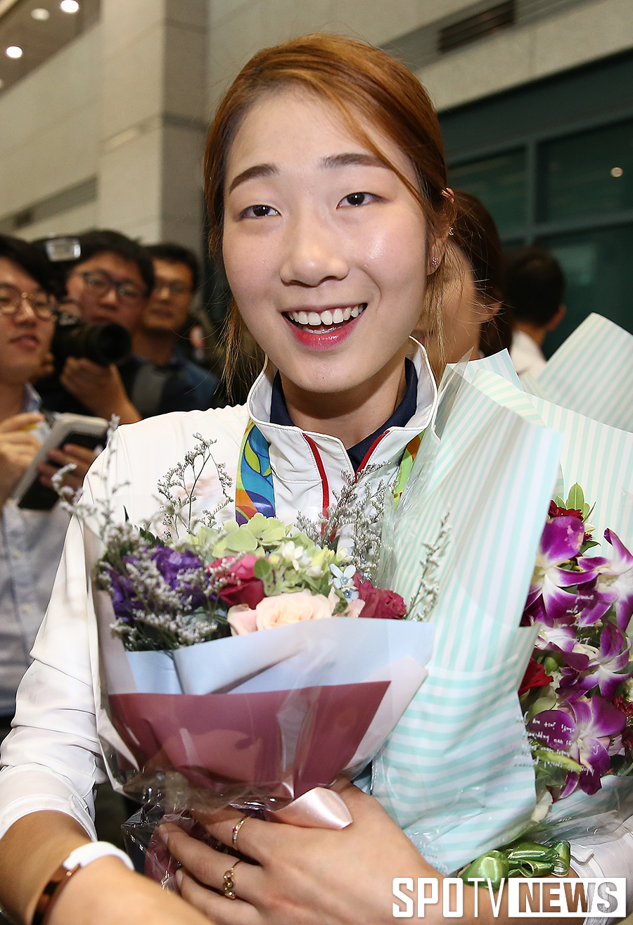 [포토S] 최미선 '실감이 안나는 표정'