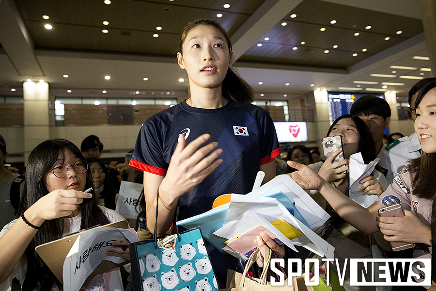 [영상 일문일답] 귀국 김연경 "좋은 기회 놓쳐 아쉬워, 4년 뒤 기약"