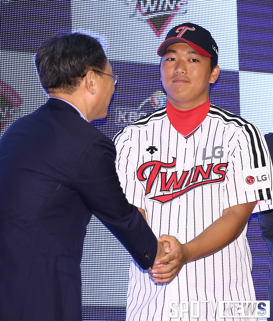 [포토S] LG에 지명된 고우석