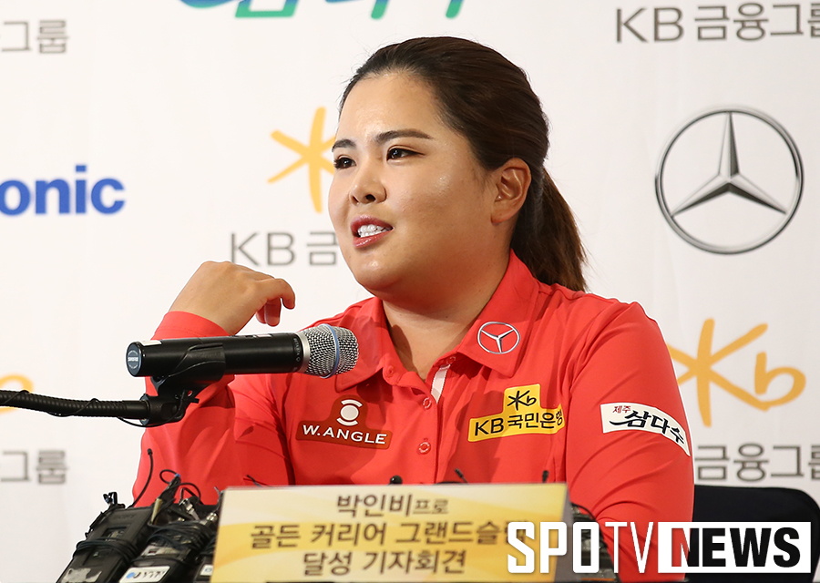 [포토S] 박인비, 진지한 기자회견