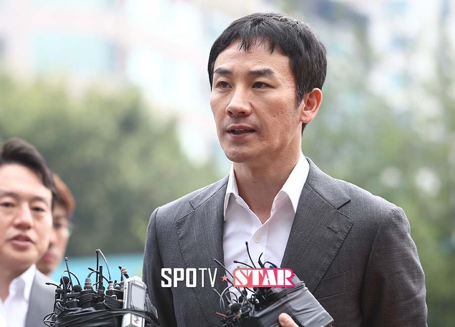 [포토S] 엄태웅 '모든걸 밝히겠다'