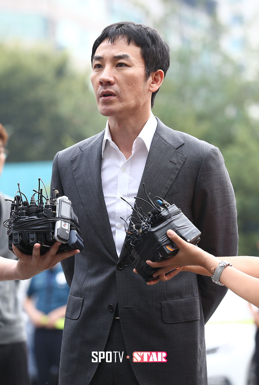 [포토S] 엄태웅, '모든건 경찰에서'