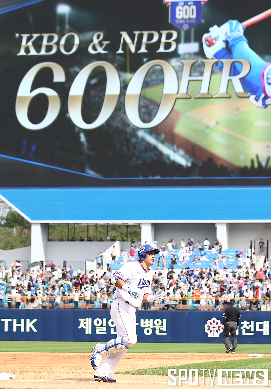 [포토S] 600홈런 이승엽, 전설의 베이스러닝
