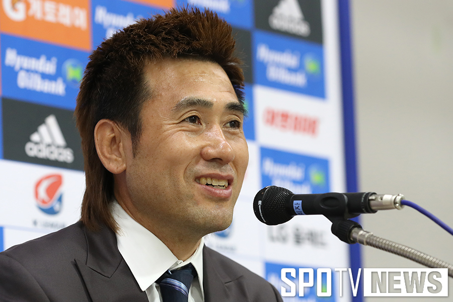 [포토S] 은퇴 김병지, '24년 축구 인생 마칩니다'