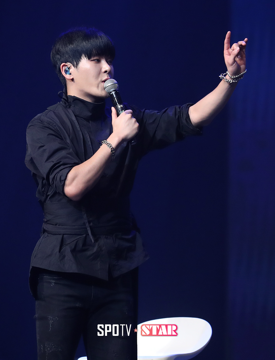 [포토S] 인피니트 호야, '김성규씨 화장실로 가세요'