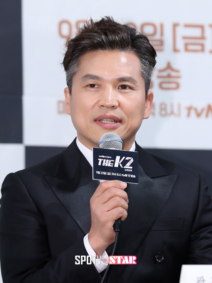 [포토S] 인사하는 곽정환 감독