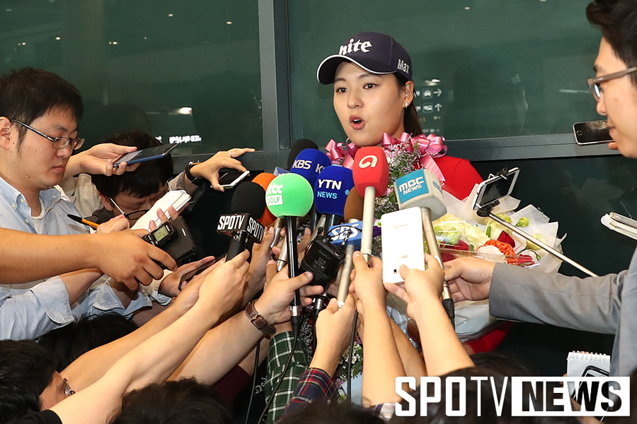 [포토S] 전인지에 쏠린 관심