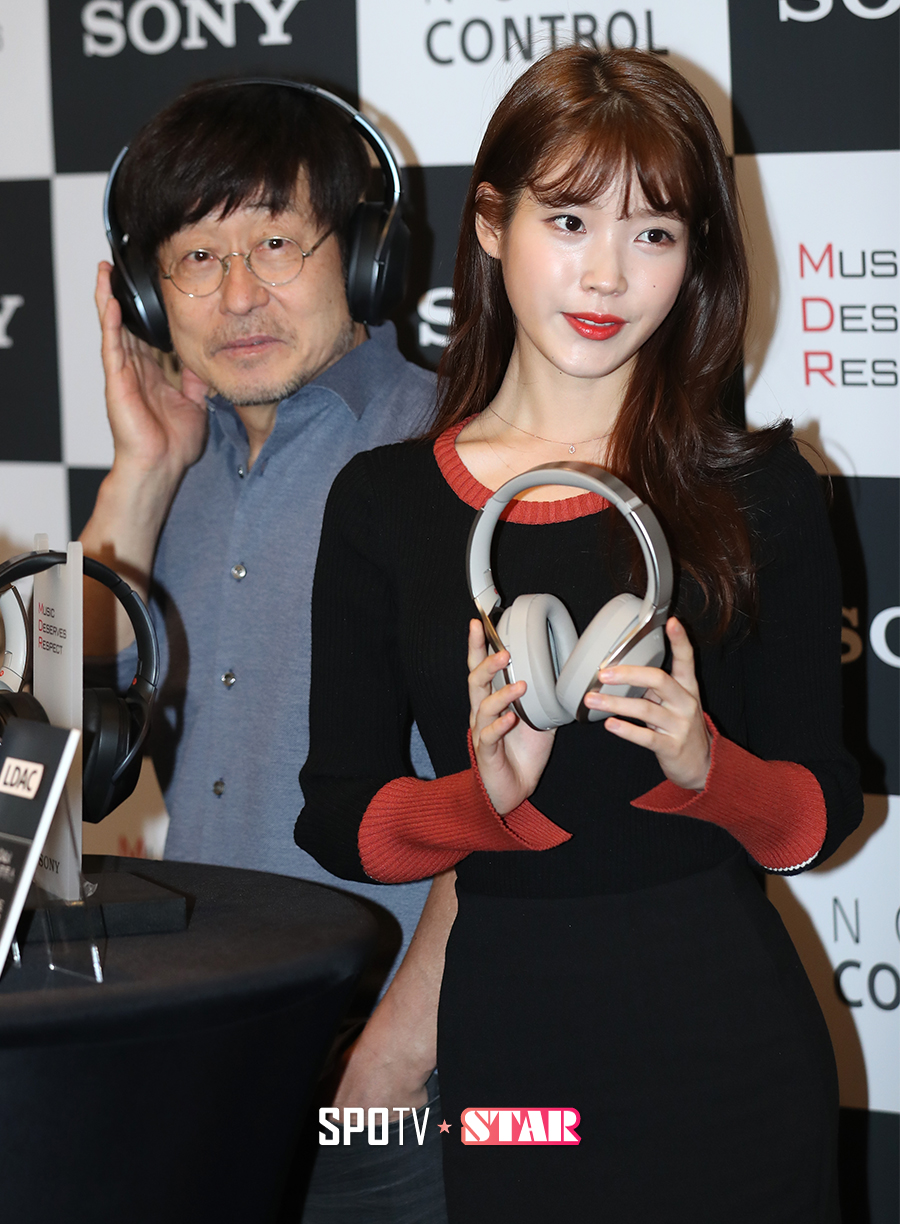 [포토S] 김창완-아이유, 세대를 아우르는 헤드폰 모델