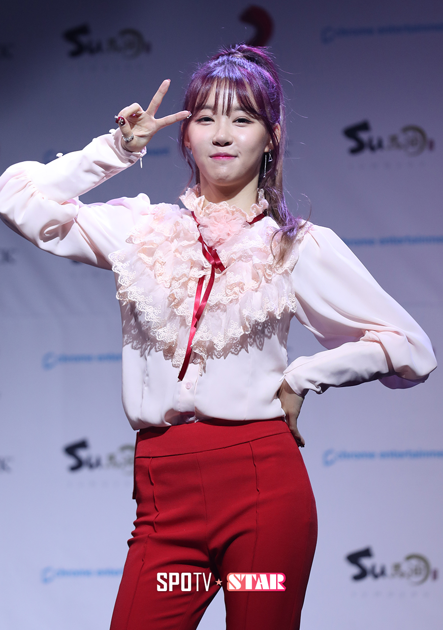 [포토S] 크레용팝 엘린, 귀여운 V