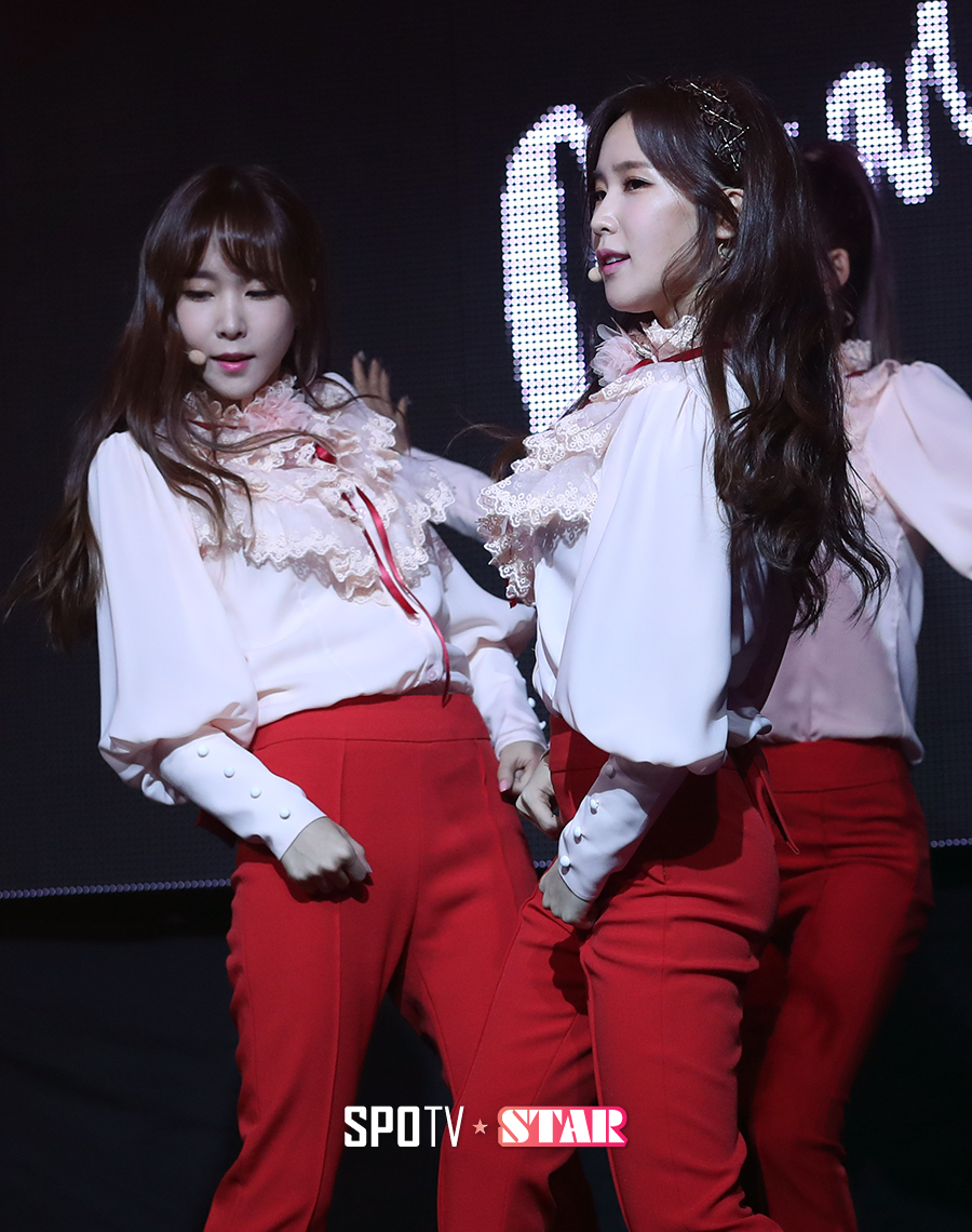 [포토S] 크레용팝 웨이-초아, 쌍둥이의 웨이브 호흡
