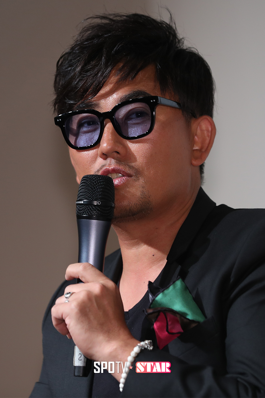 [포토S] 질문에 답하는 이승철