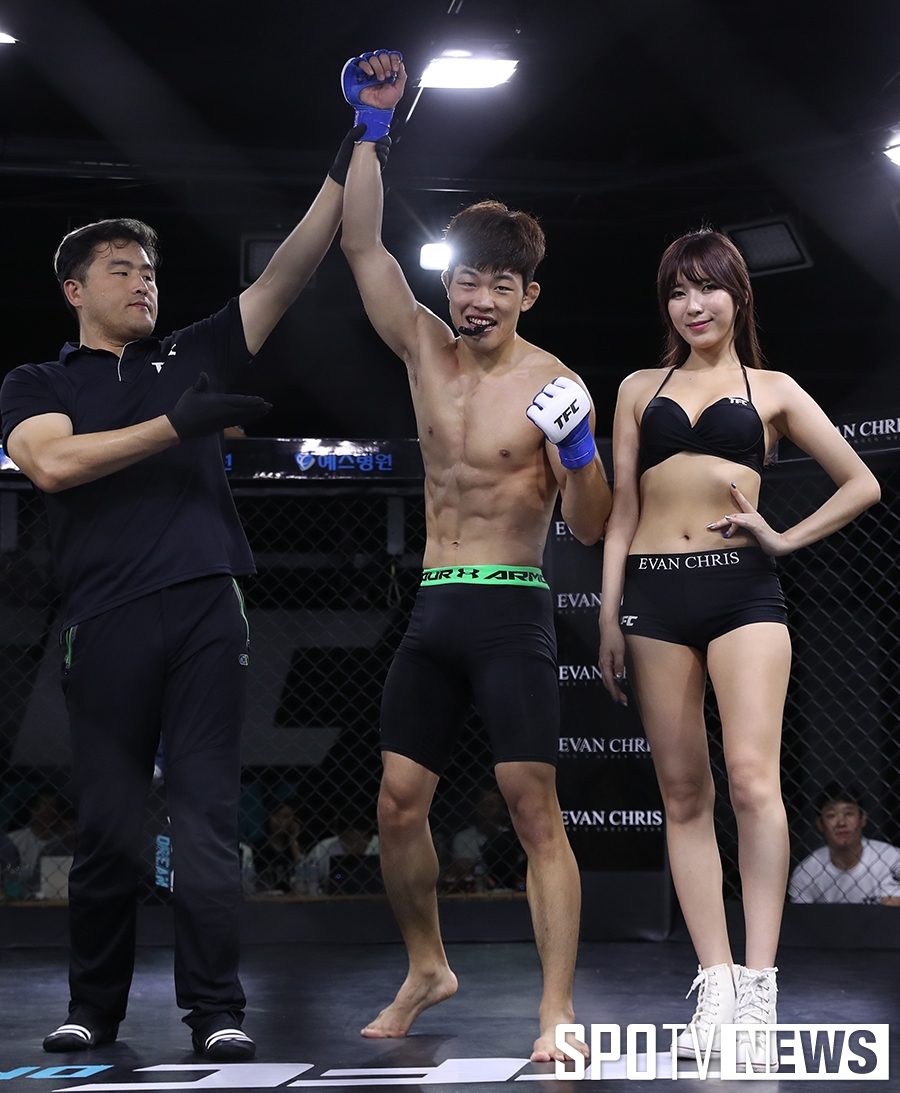 [포토S] 오호택, '가뿐히 이겼어요'