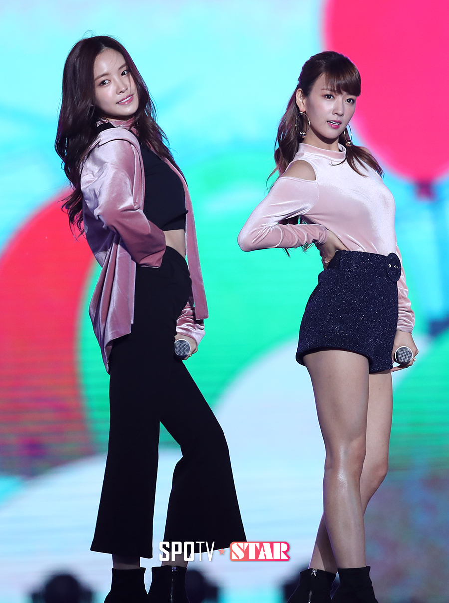 [포토S] 손나은-윤보미, '청순미 폴폴~'