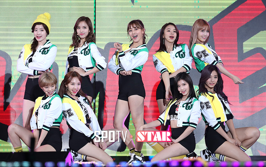 [포토S] 트와이스, '우리가 바로 대세 걸그룹!'