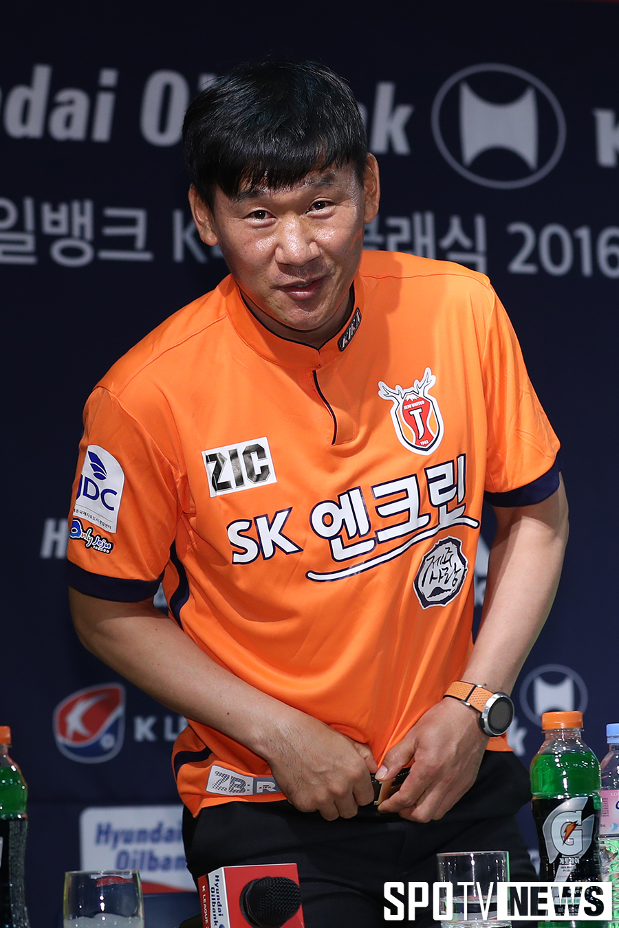 [포토S] 제주 조성환 감독, '우승 하면 속옷 공개 세리머니?'