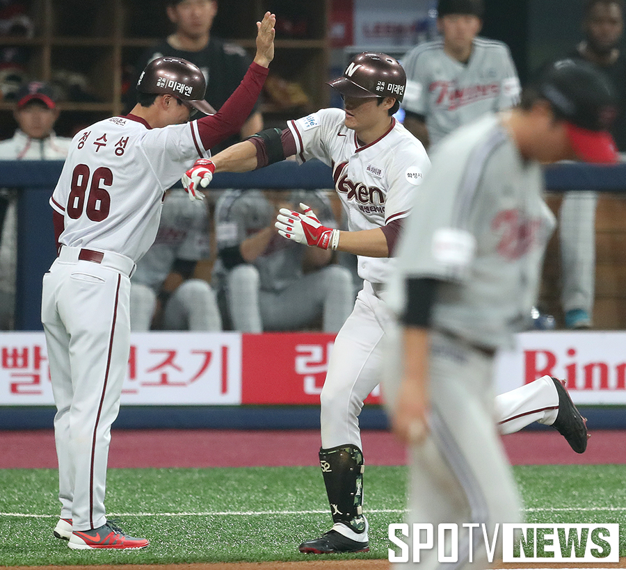 [포토S] 임병욱, 우규민 상대로 기선제압 솔로포