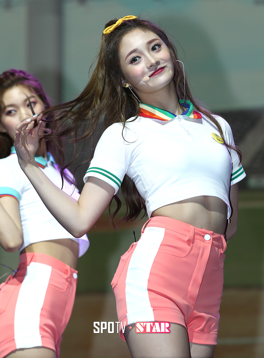 [포토S] 아이오아이 주결경, 살아 있는 인형