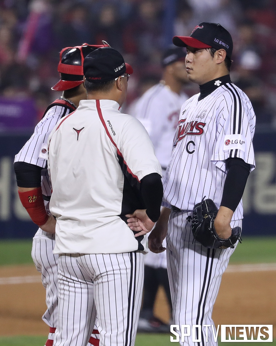 [포토S] 류제국, 불안한 2회