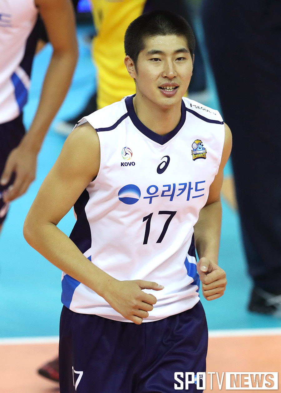 [포토S] 돌아온 박상하, '머리 빡빡 밀고 초심으로'