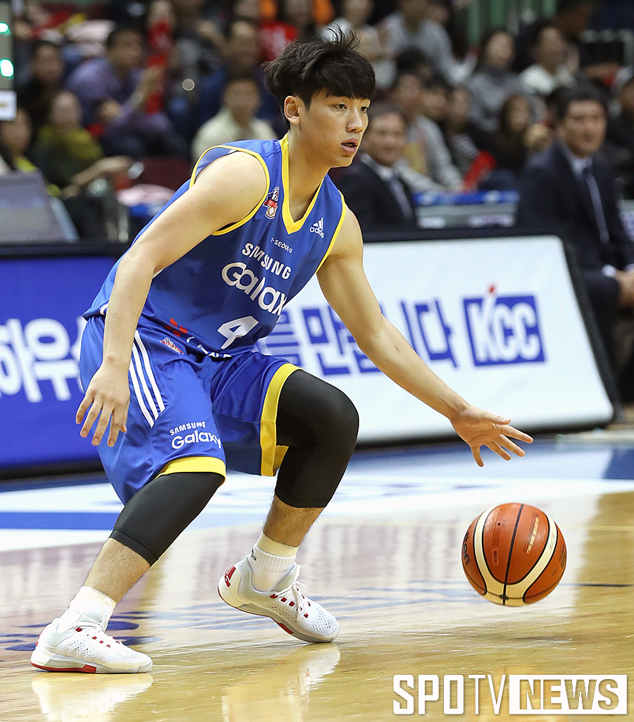 [포토S] 프로 무대 밟는 삼성 신인 천기범