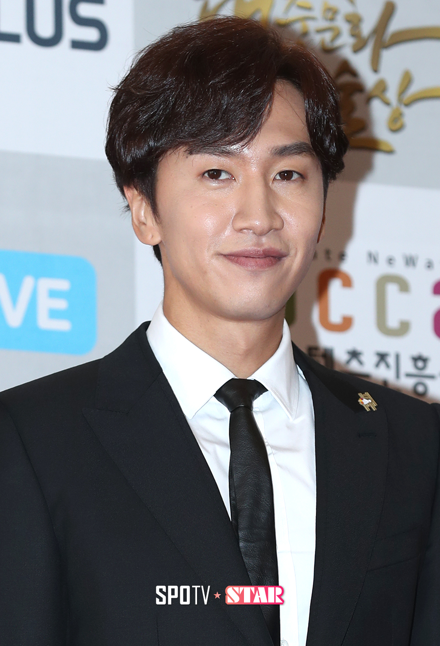 [포토S] 이광수, 위안부 할머니 배지 달고