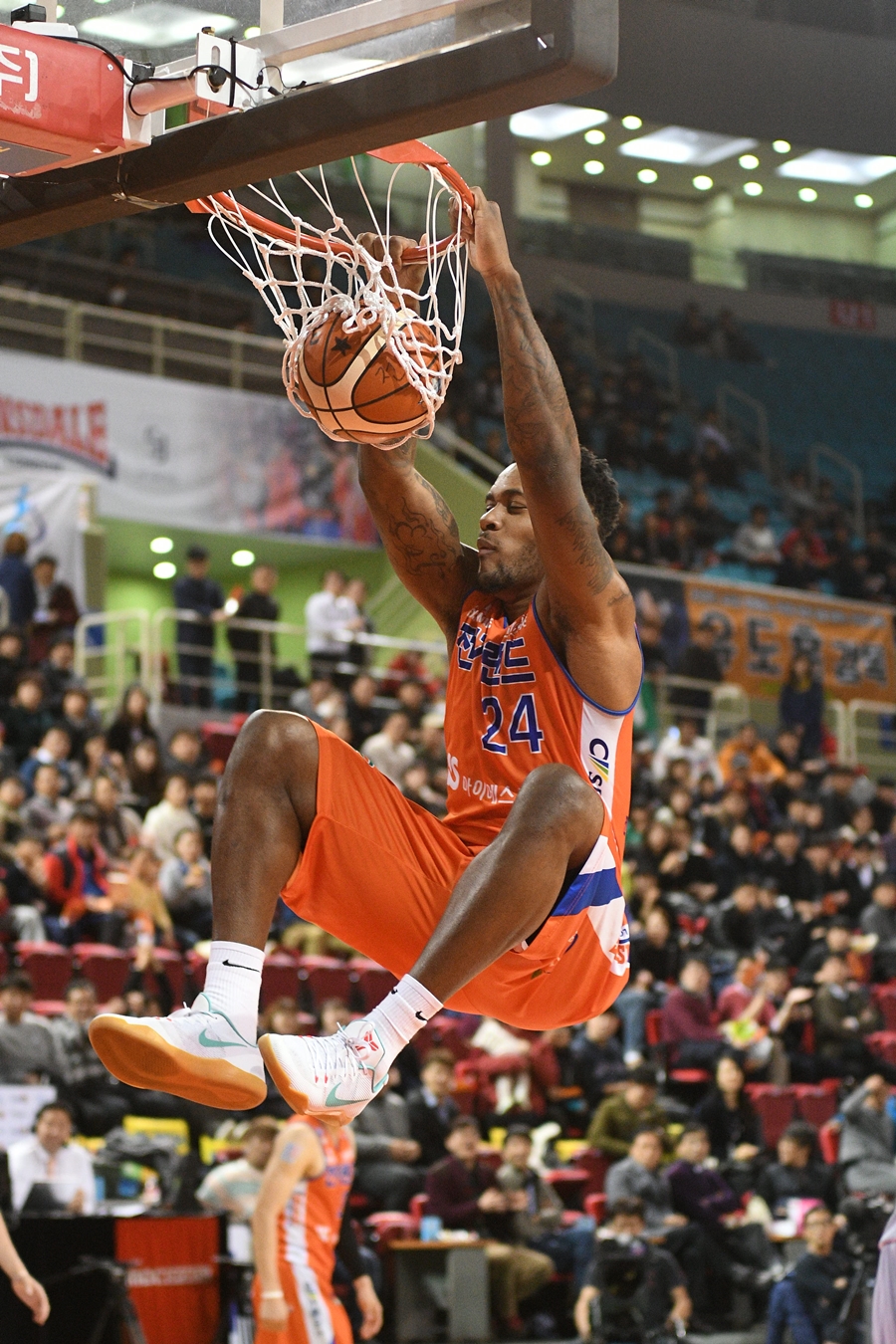 [1일 KBL] '켈리 더블더블' 전자랜드, kt 잡고 2연승