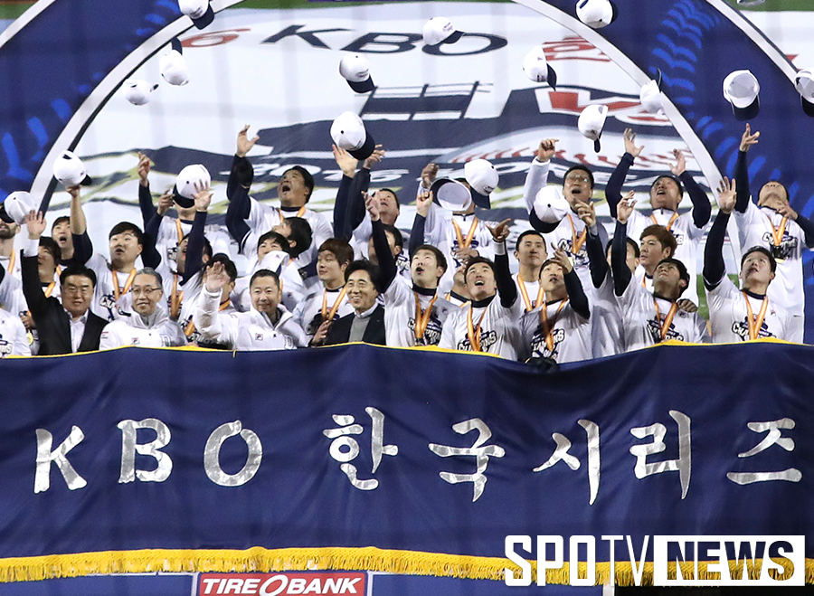 [스토리S]  '새로운 왕조' 두산, 판타스틱 했던 우승의 순간!