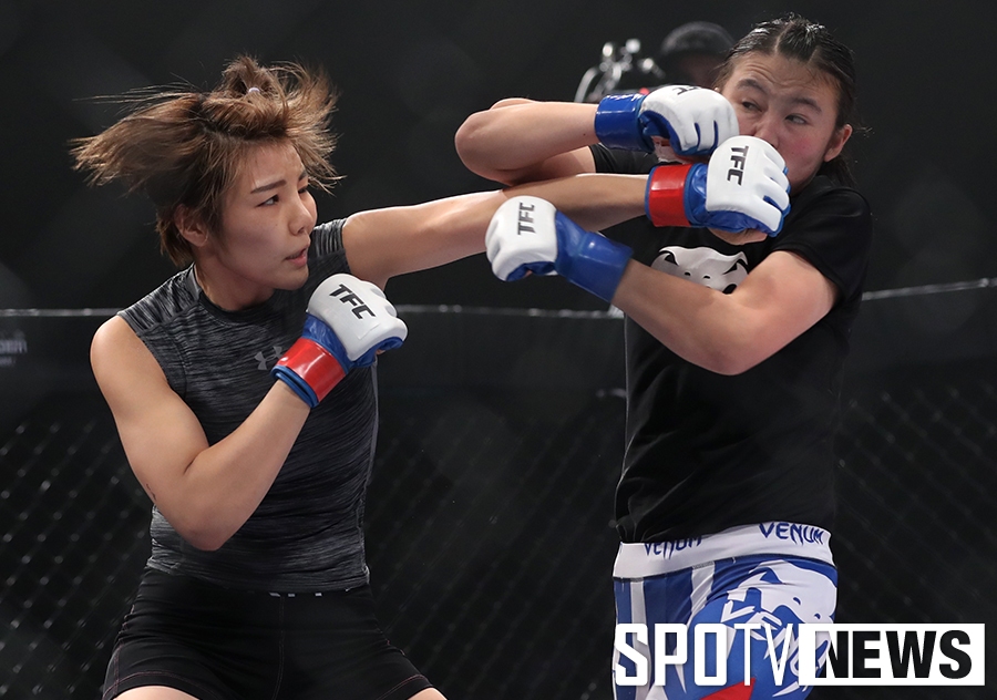 [포토S] 김지연, 날카로운 펀치