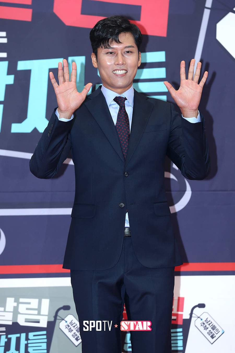 [포토S] 포즈 취하는 김일중