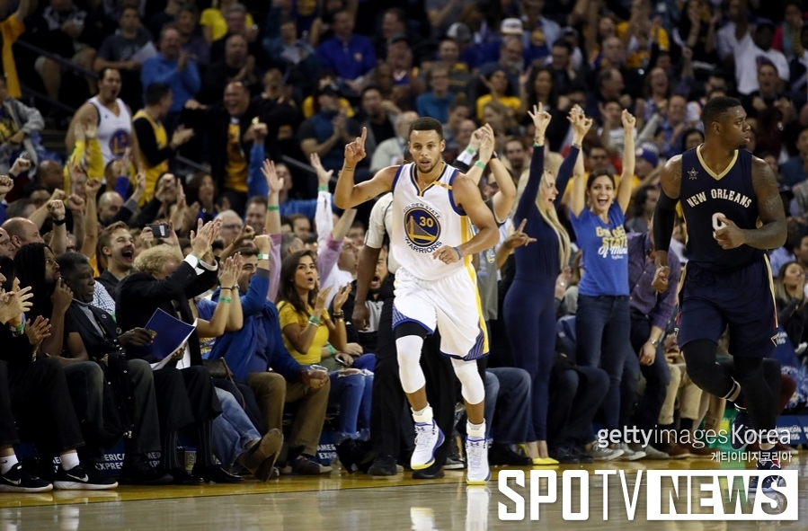 [NBA 독점 영상] '3점슛 17개 폭발' 골든스테이트, 댈러스 꺾고 2연승