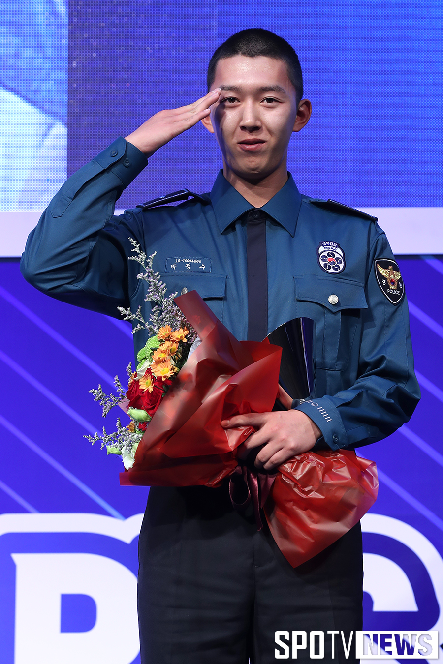 [포토S] 박정수, 빡빡머리로 경례