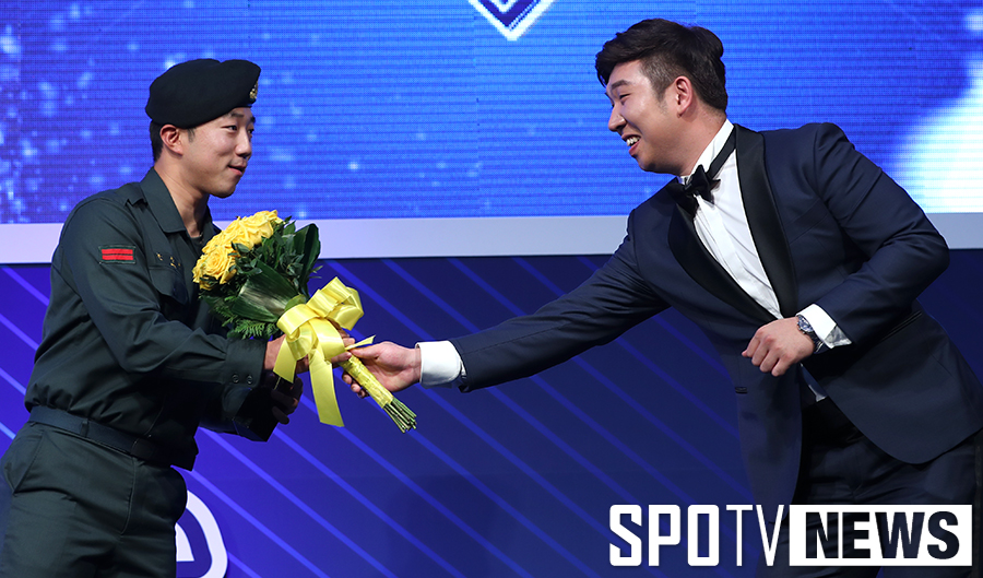 [포토S] 신재영, '성현아 축하해'