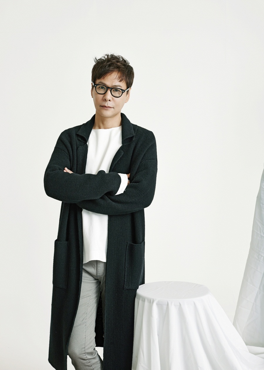 윤상, 8년 만에 정규 앨범...2년 만에 신곡