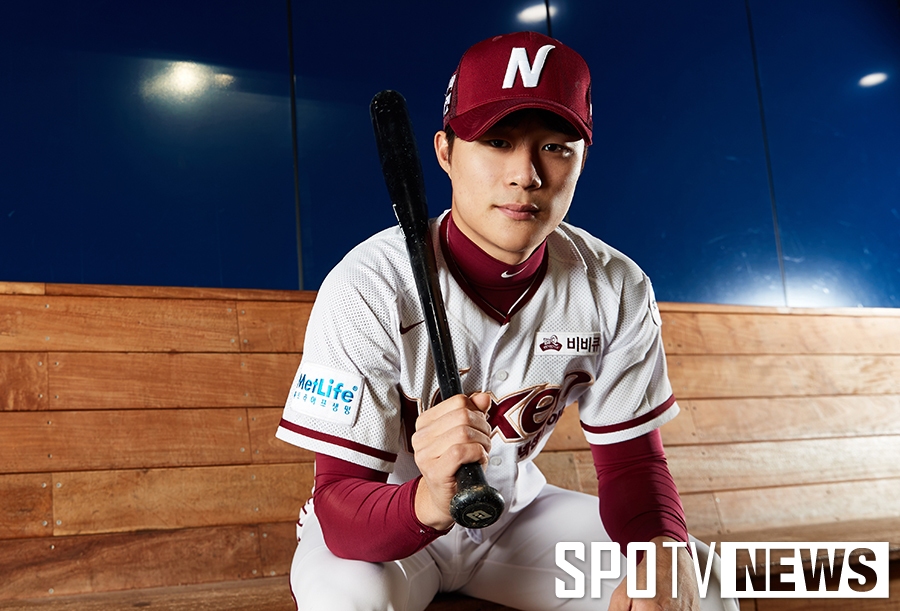 [포토S] 배트를 든 김하성