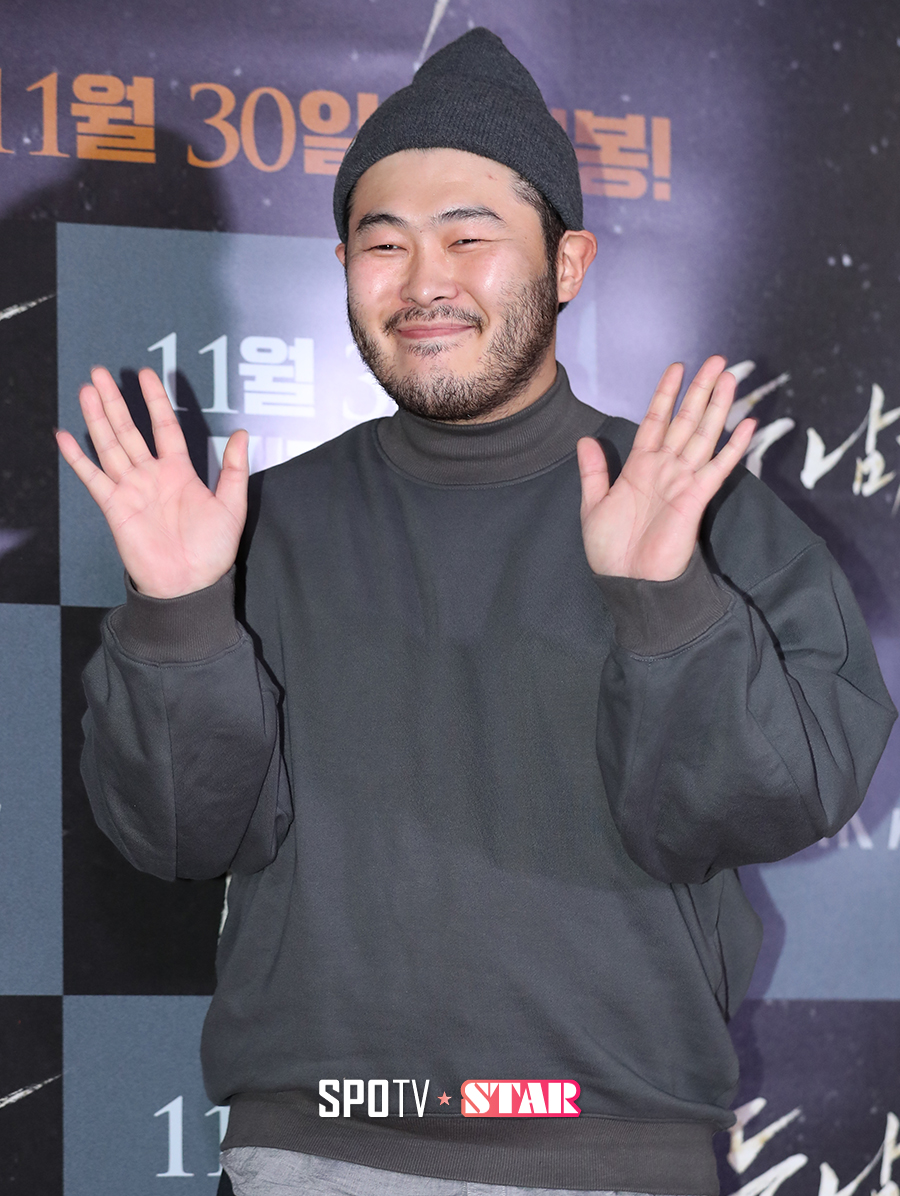 [포토S] 포토월 오른 배우 김기방