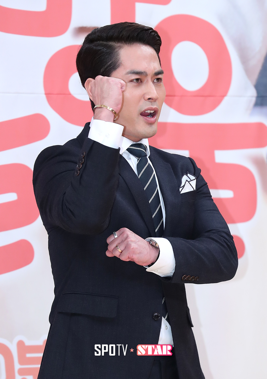 [포토S] 배우 이종수, 에너지 넘치는 파이팅