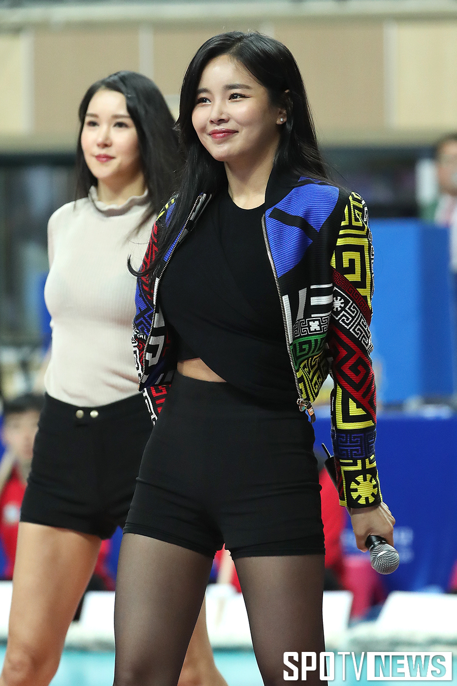 [포토S] 조정민, 짧은 핫팬츠 입고 유혹의 댄스