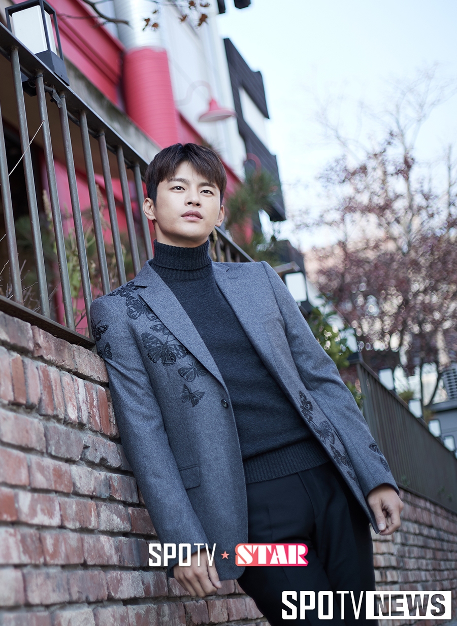 [포토S] 가을 거리에 선 서인국