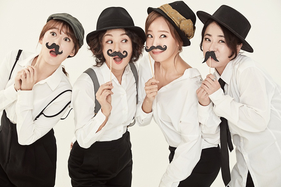 [현장S] 연극 '꽃의 비밀', 시대가 변해도 통할 '장진표 코미디'로 남을까?