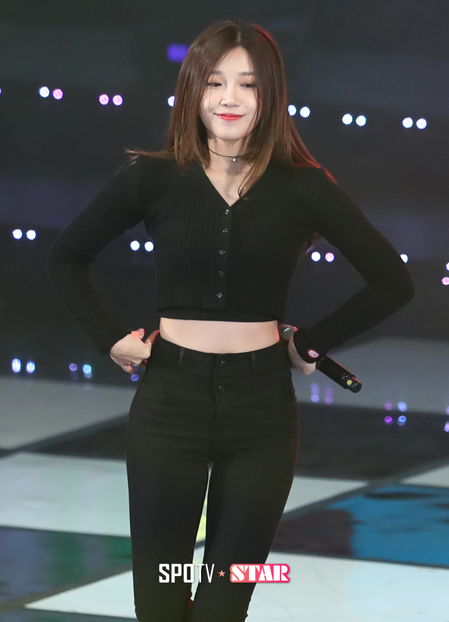 [포토S] 정은지, 섹시한 배꼽 노출