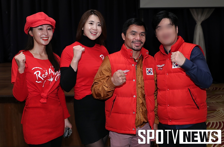 [포토S] 매니 파퀴아오, 한국 미녀들과 한 컷