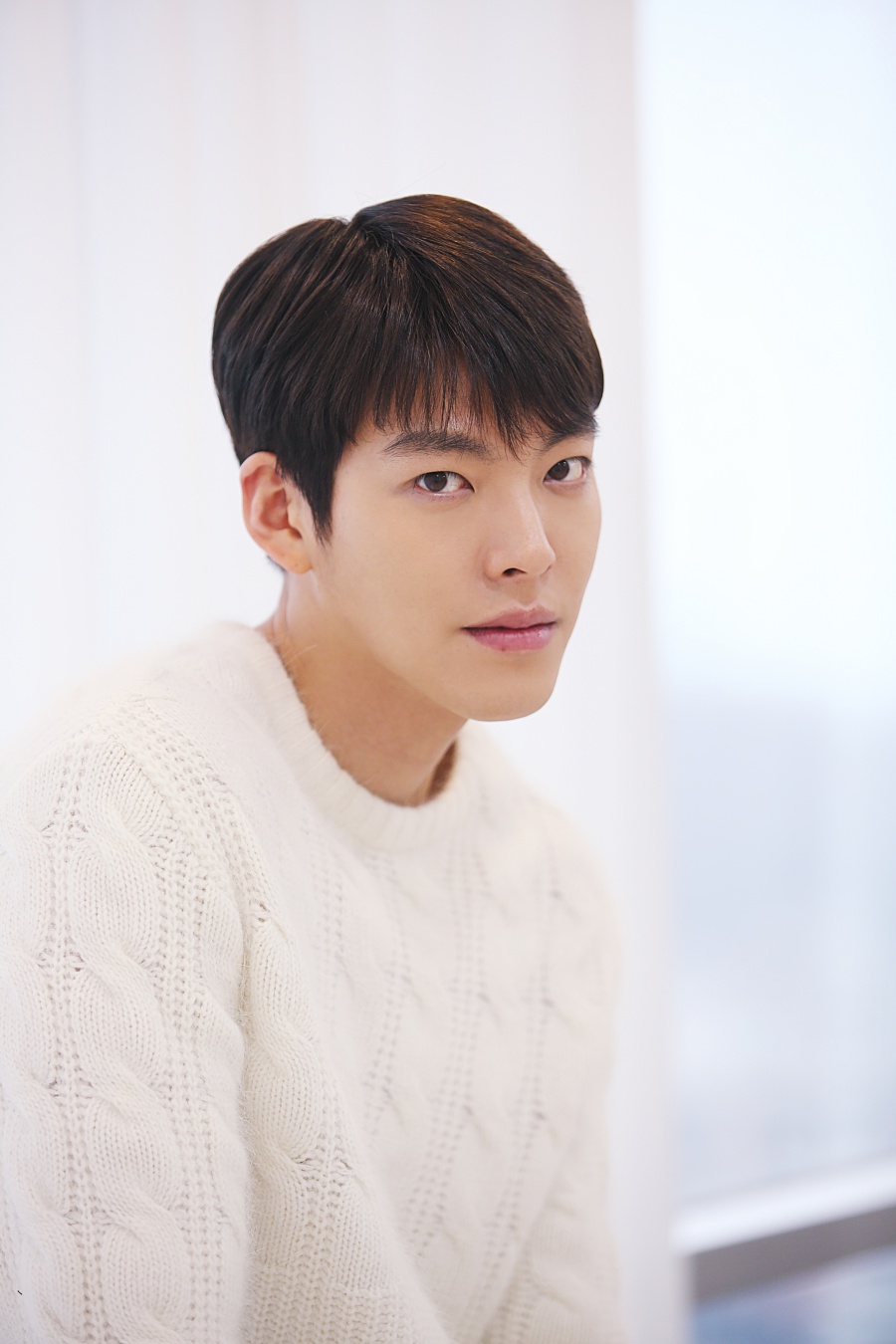 [인터뷰S] '마스터' 김우빈, "살아 있는 박장군을 표현하고 싶었다"
