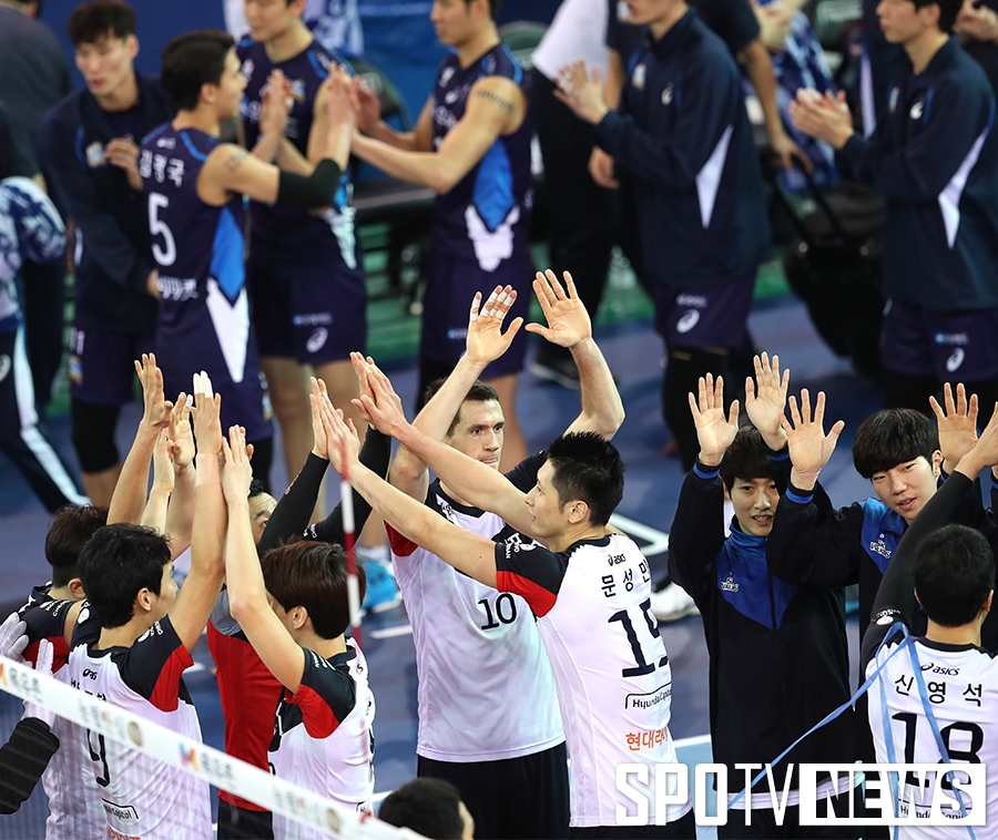 [포토S] 우리카드 상대로 3전 전승한 현대캐피탈