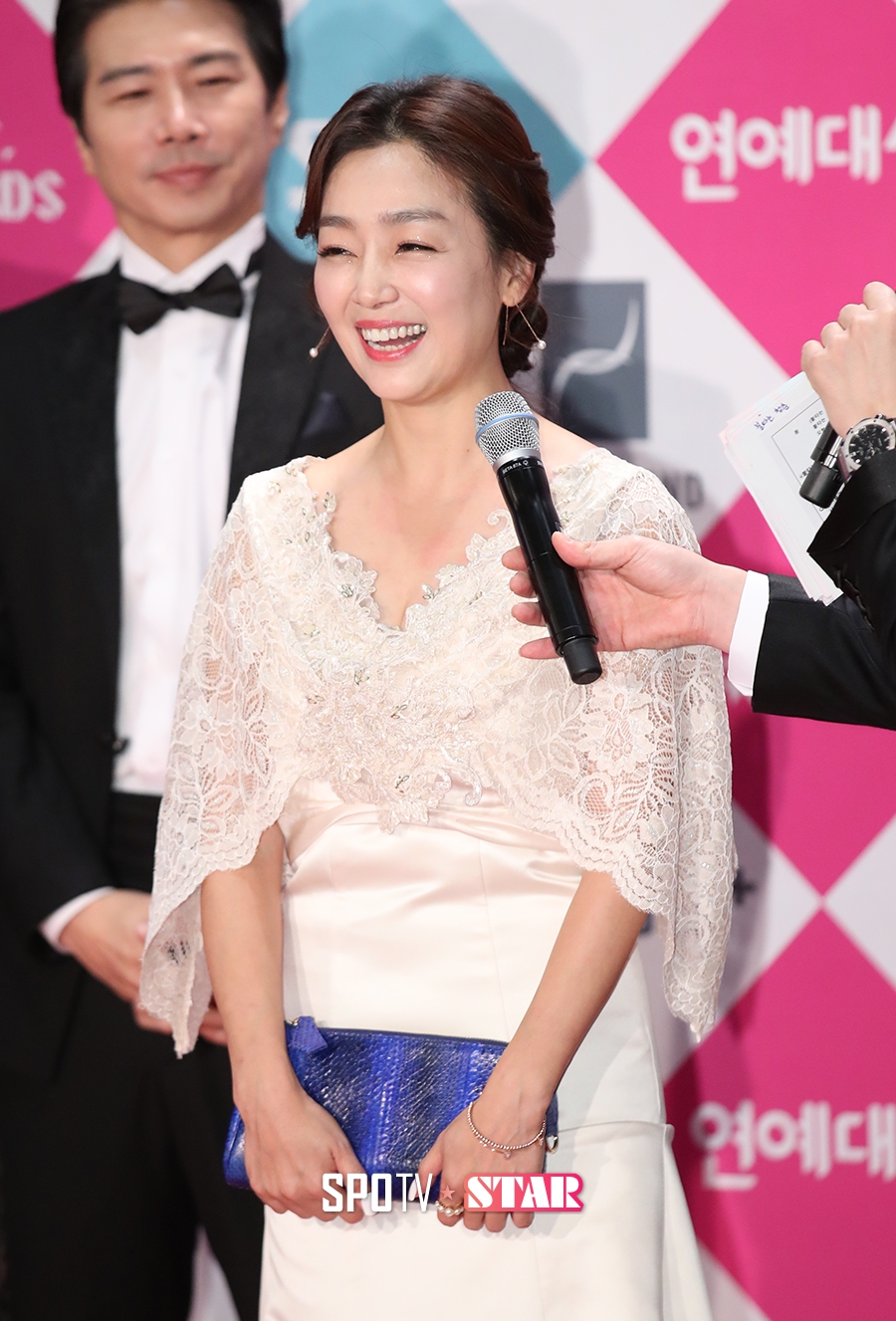 [포토S] 이연수, 우아하게 차려입고