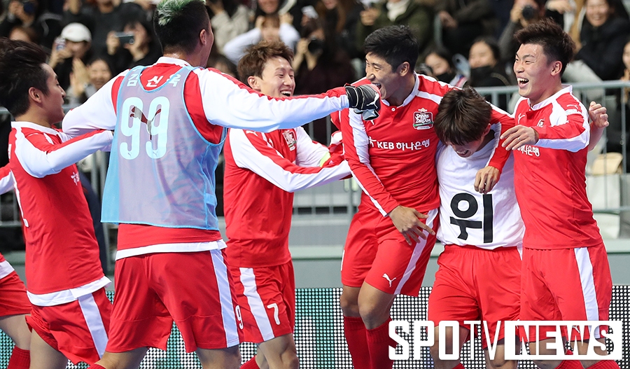 [포토S] 홍명보 자선 축구 대회, 사랑팀 우승!