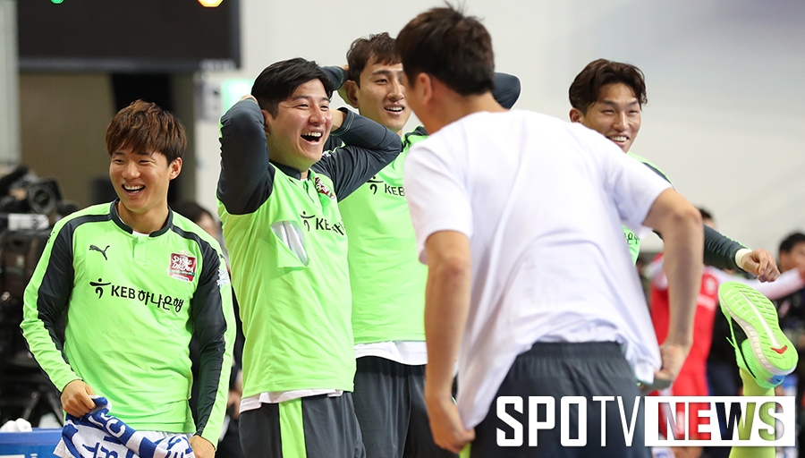 [포토S] 홍명보 자선 축구 대회 희망팀, 아쉬운 패배!