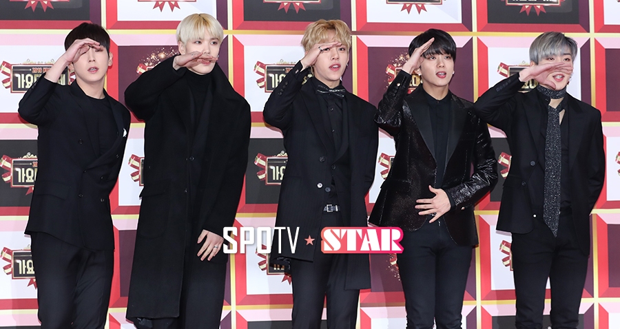[포토S] B.A.P, 팬들을 향해 경례!